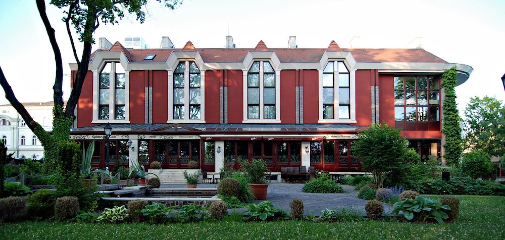 Hotel Golden Ball Club Hotel & Fitness