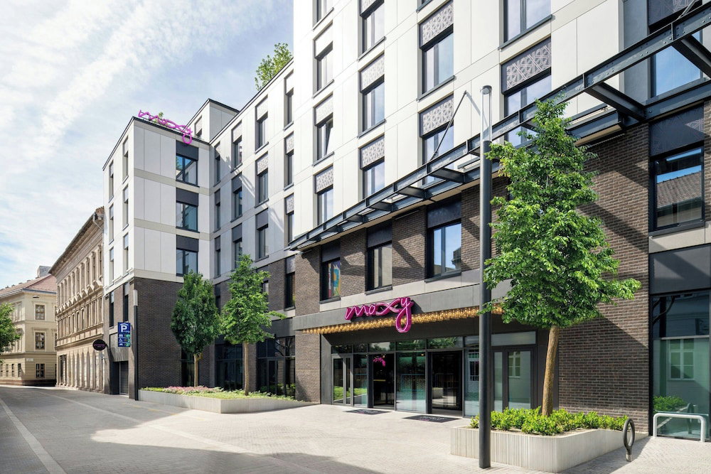 Hotel Moxy Budapest Downtown