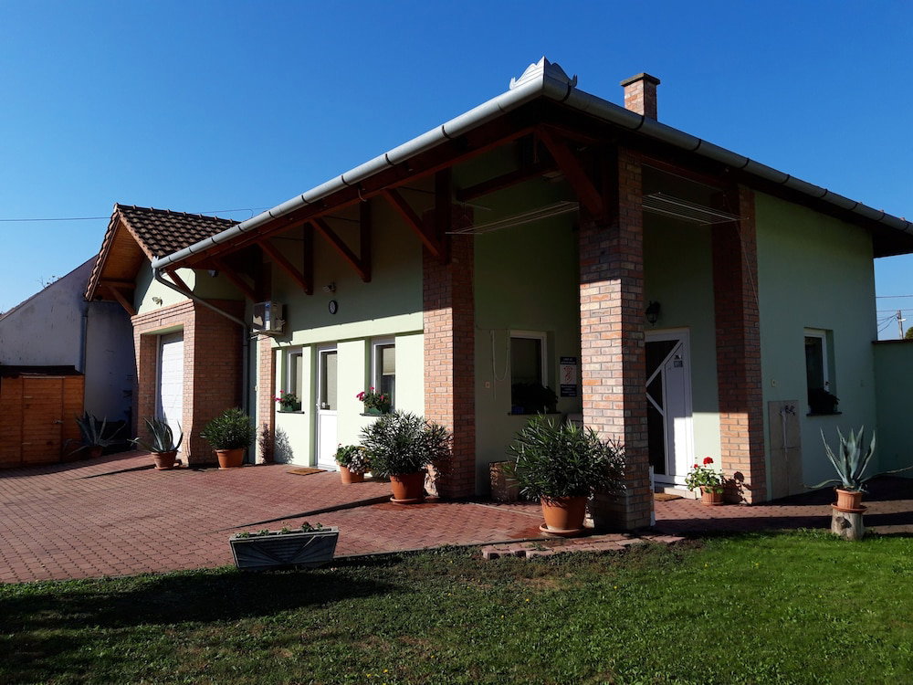 Hotel Katica-Vendégház