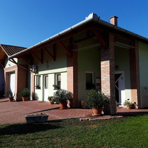 Hotel Katica-Vendégház cazare Bekescsaba