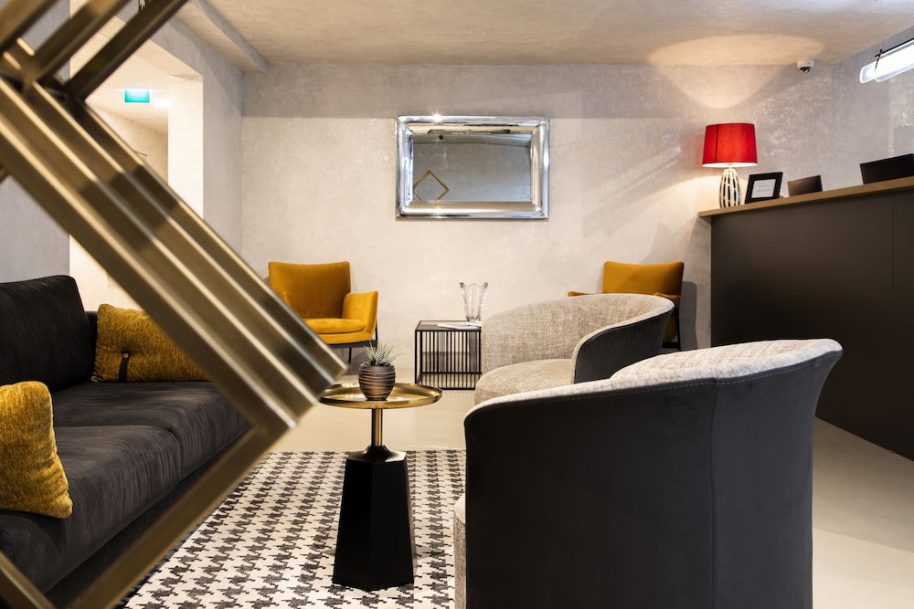 The Amberlyn Suite Hotel