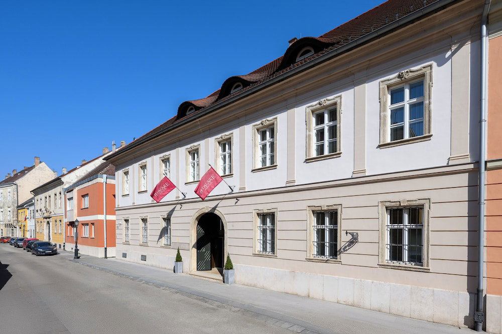 Hotel Buda Castle Hotel