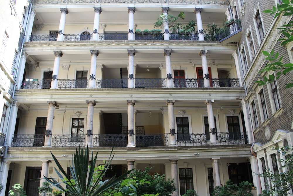 Hotel Omega Guesthouse Budapest