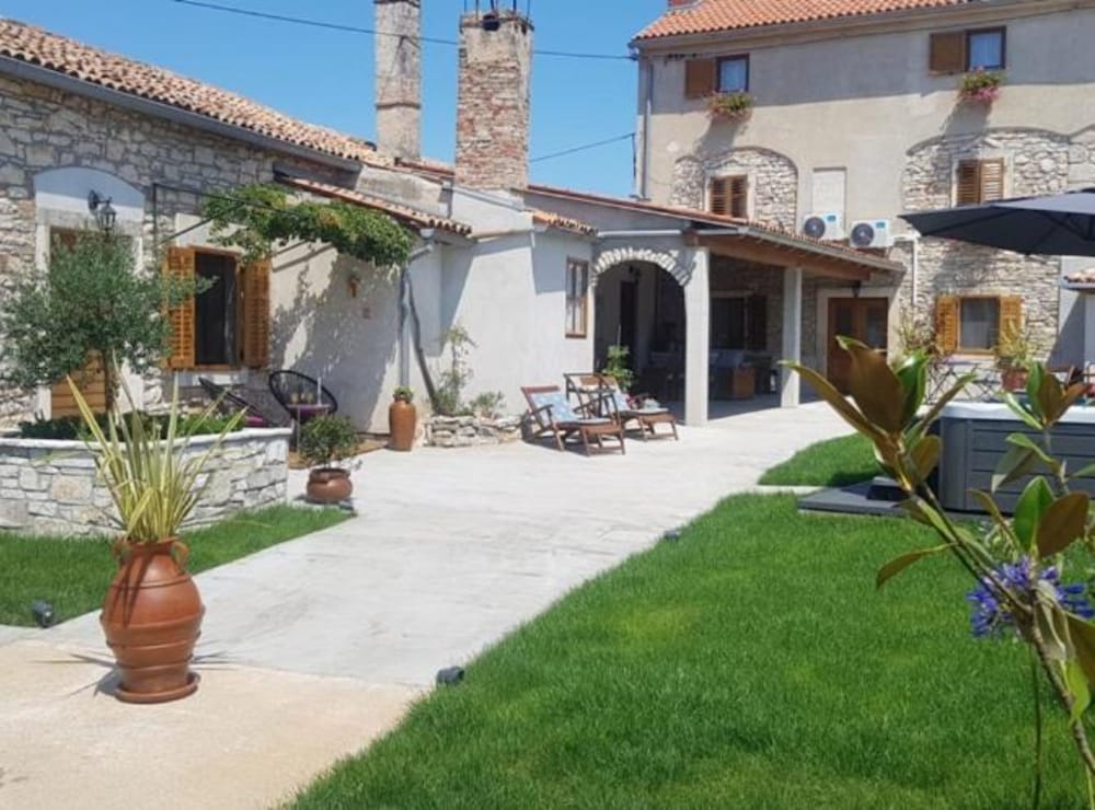Hotel Charming Rooms & Apartments Stelio