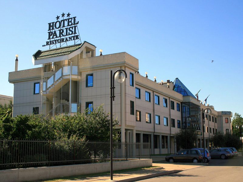 Hotel Parisi