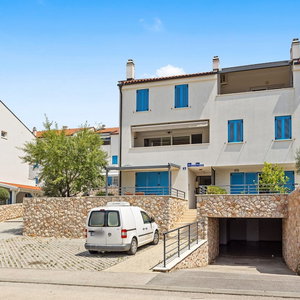 Hotel Enchanting Summer Apartment With Sea View cazare Cres
