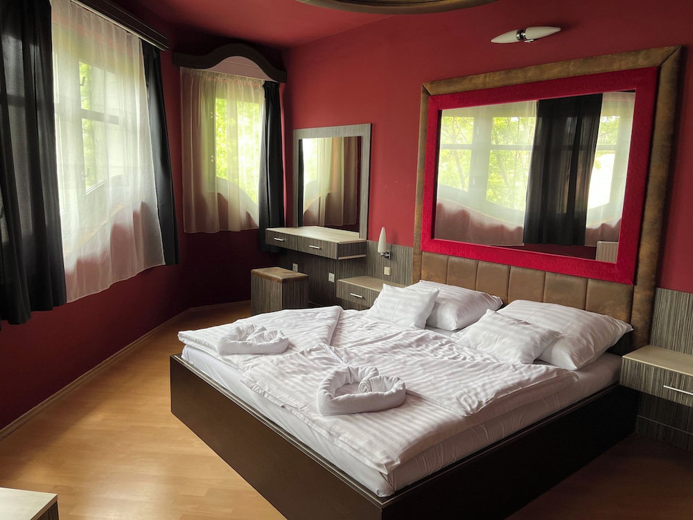Corvin Hotel Gyula
