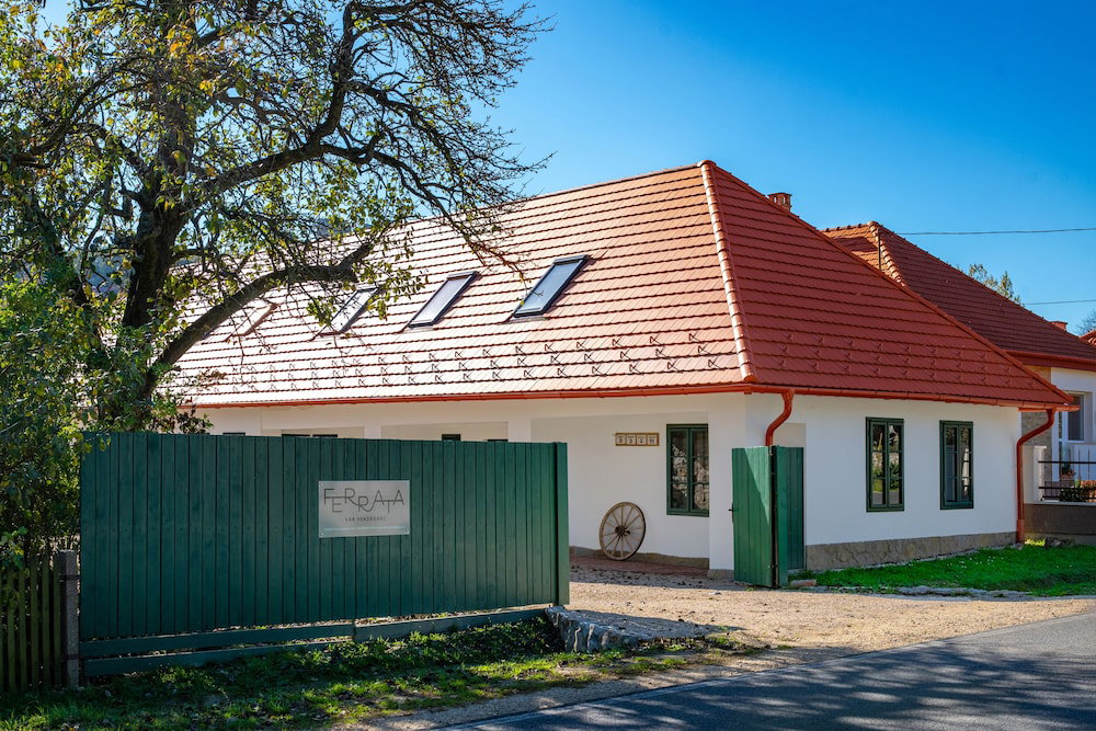 Hotel Ferrata Vár Vendégház