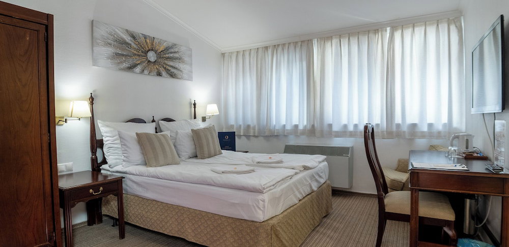 Opera16 Guestrooms