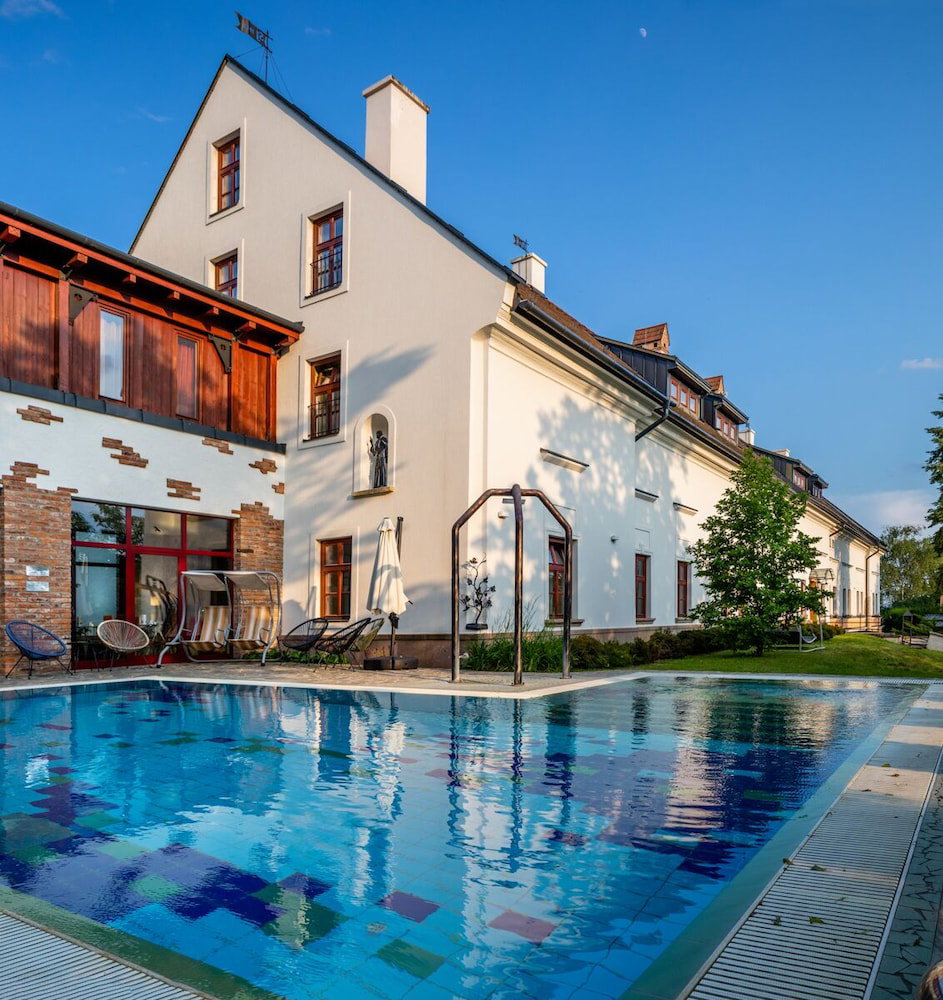 Hotel Hotel Vécsecity Wellness And Conference