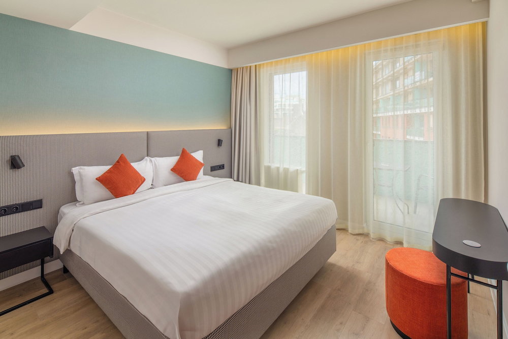 Escala Hotel & Suites