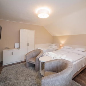 Hotel Tokajer Wellness Panzió cazare Keszthely