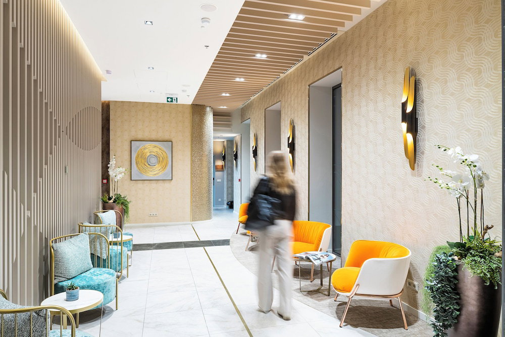 Three Corners Avenue Hotel