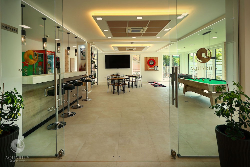 Aquarius Apartments