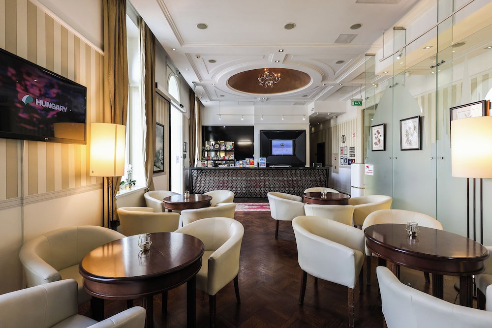 Mirage Medic Hotel