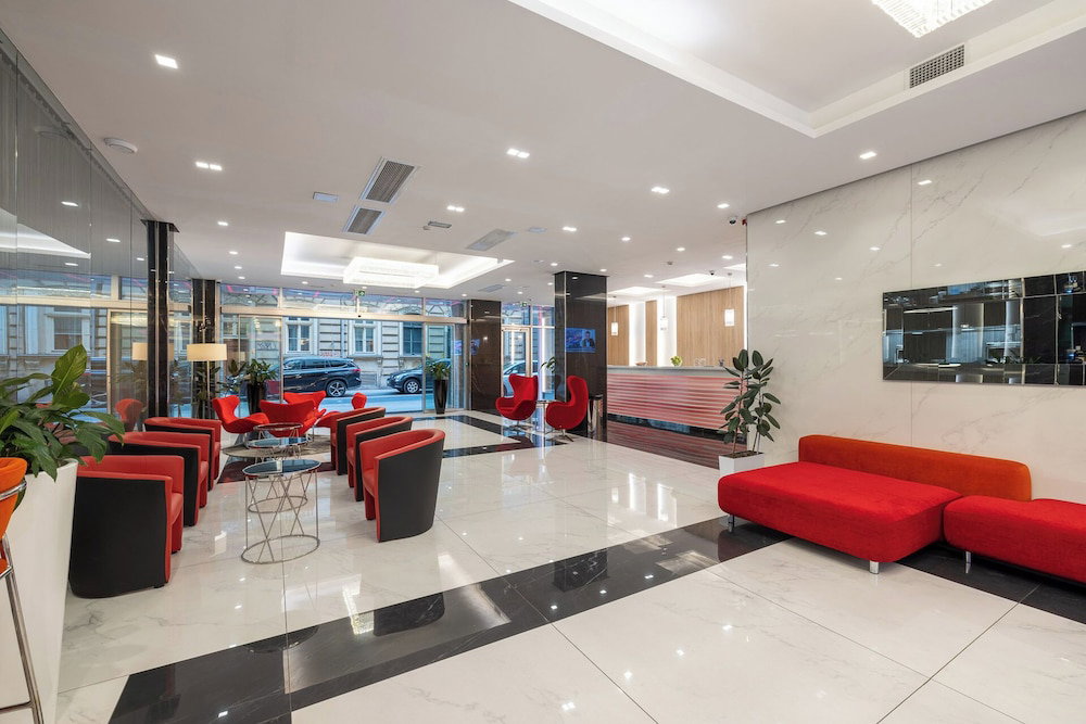 Silver Crown Hotel & Residence