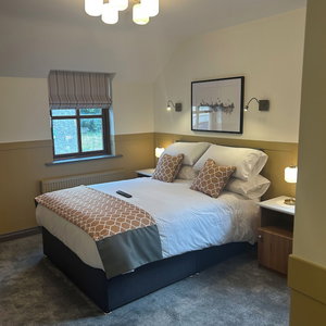 Hotel Dalys Inn cazare Donore