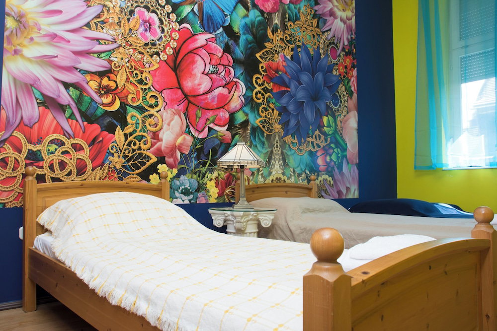 Vibrant 3 Bedroom Apartment In The Pulsing Heart Of Budapest