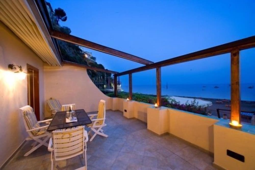 La Caravella Positano Beach