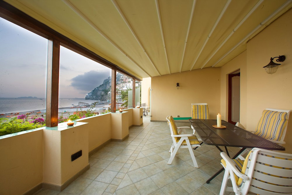 La Caravella Positano Beach