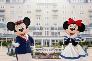 Hotel Disney Newport Bay Club cazare Disneyland Paris