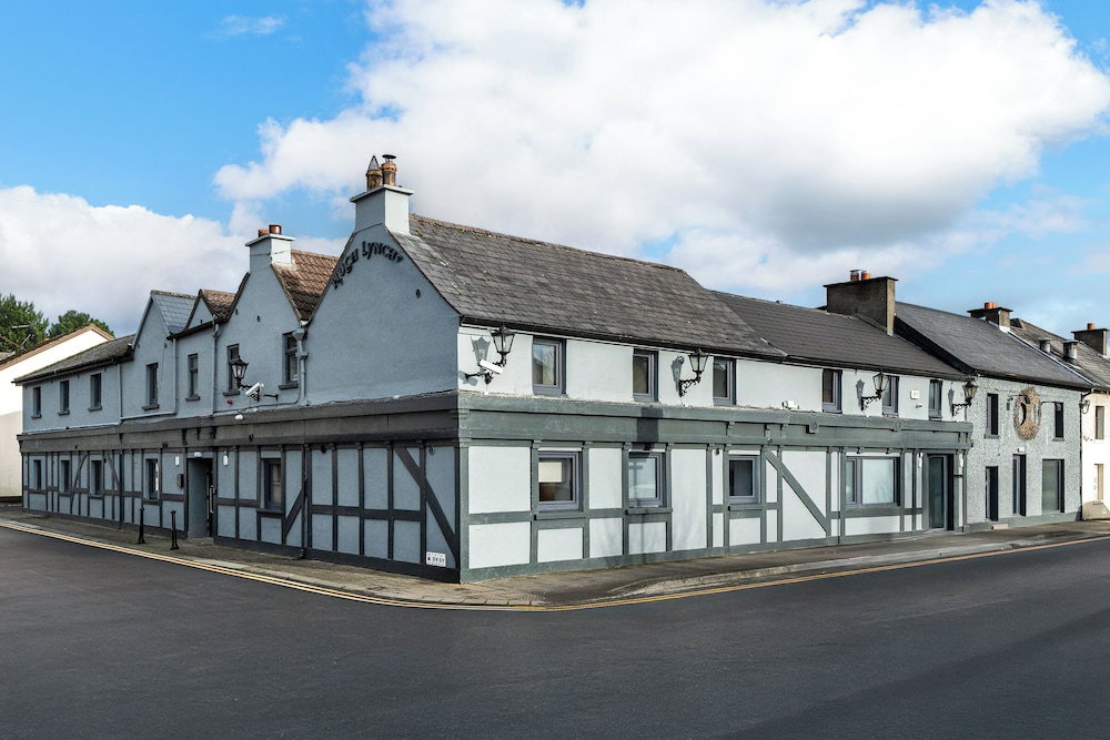 Hotel Hugh Lynch's Self Catering Accommodation