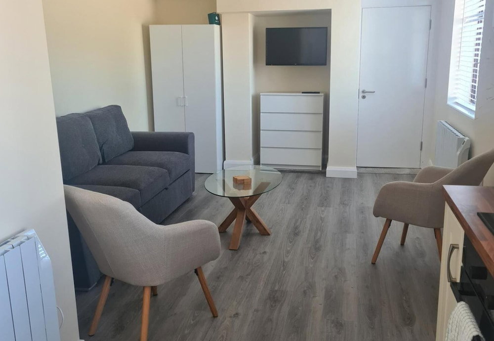 Hotel Rural County Sligo Studio, Sleeps 2 With Parking