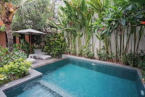 Hotel Dee Mansion Bali cazare Denpasar