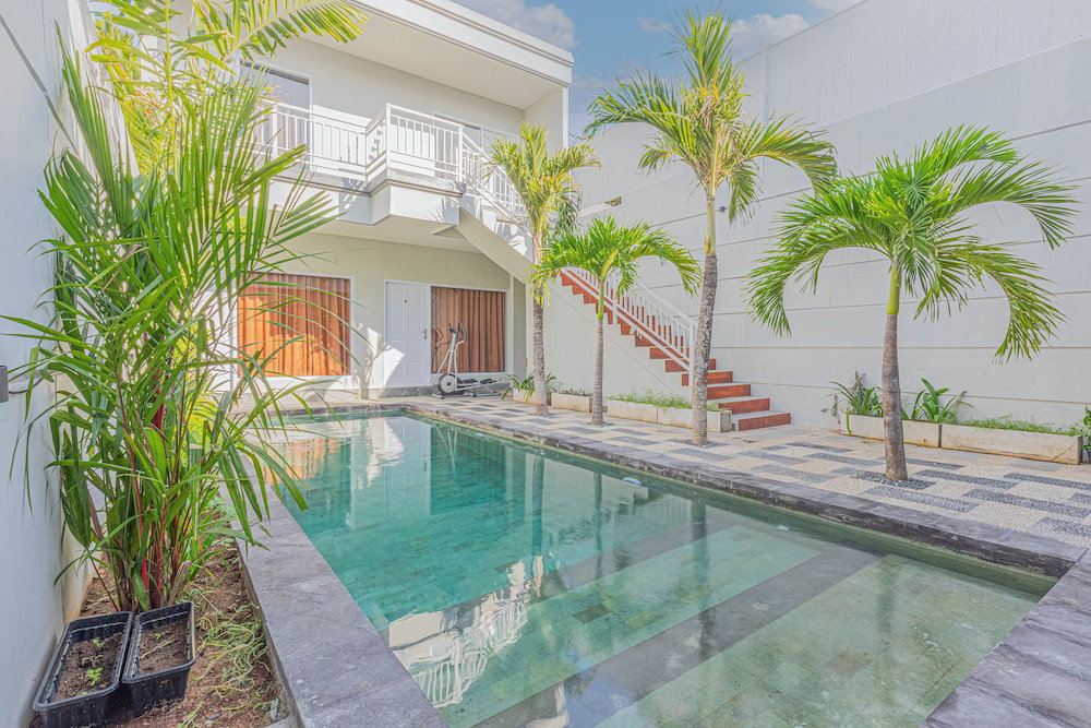 Hotel Roses Bali Homestay