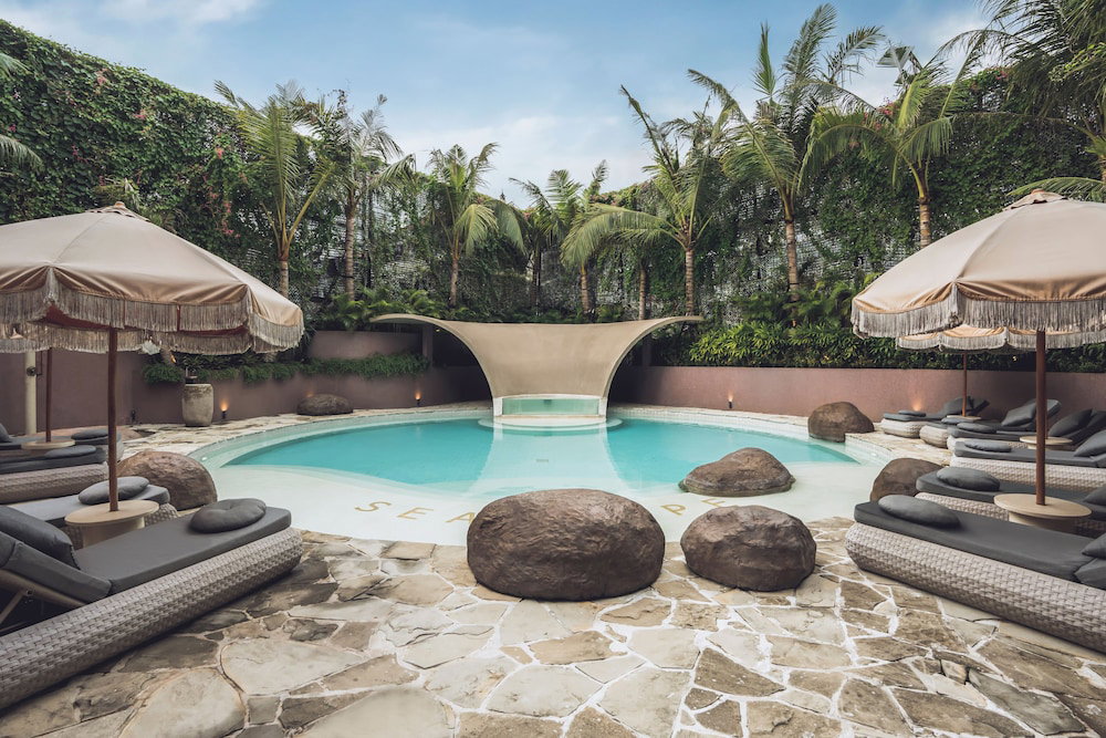 Hotel Seascape Resort Sanur By Ini Vie Hospitality