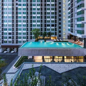 Hotel The Base Central Pattaya By Minsu cazare Pattaya