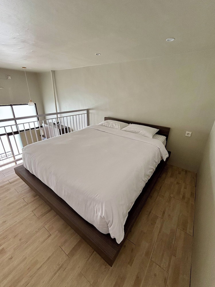 Olive Athena Guesthouse