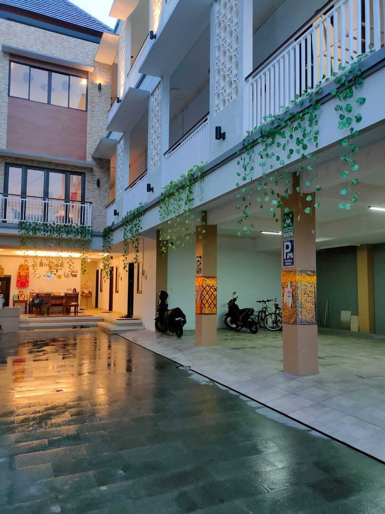 Hotel Living Bali Homestay Near Sanur