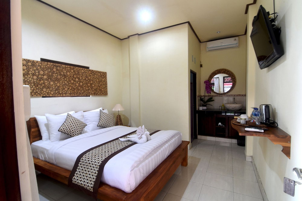 Hotel Arik's Homestay