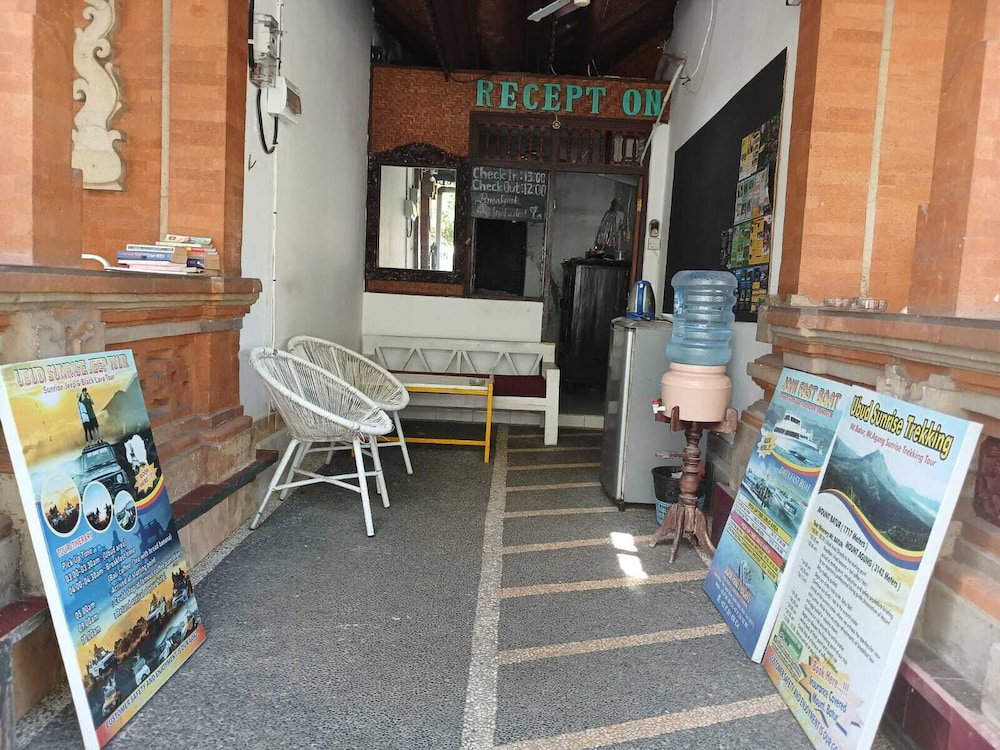 Inn Between Hostel