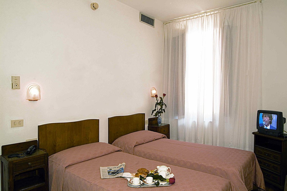 Hotel Savoia & Campana