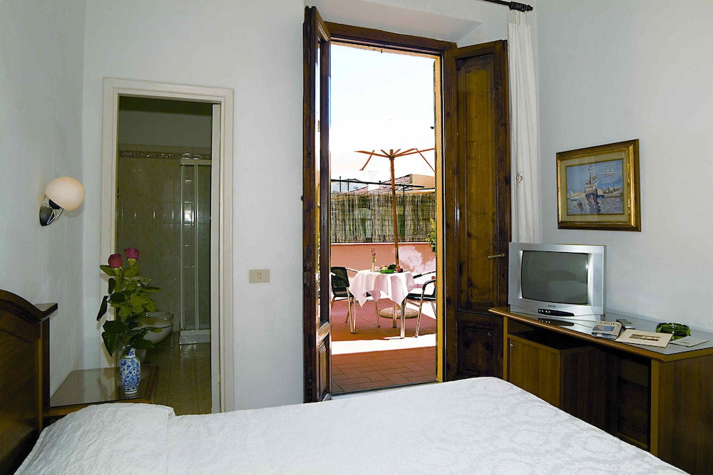 Hotel Savoia & Campana