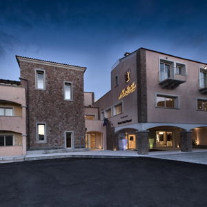 Hotel Grand Hotel Resort Ma&Ma cazare La Maddalena