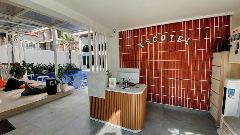 Hotel Escotel Melasti