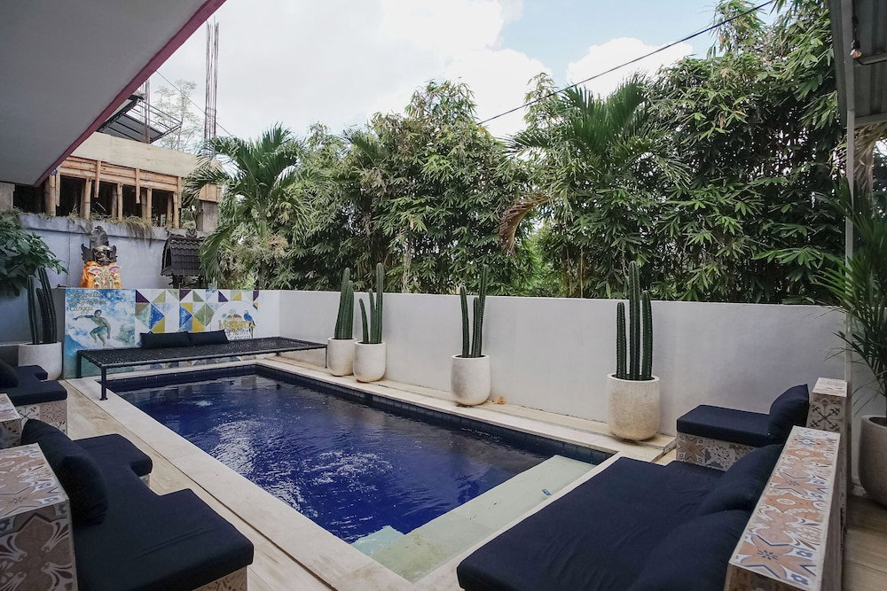 Hotel Margarita Surf Hostel Canggu