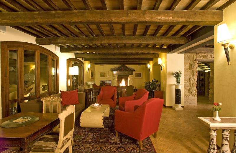 Sovana Hotel Resort