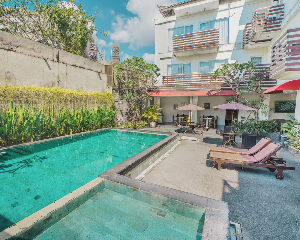 Hotel The Rinaya Canggu