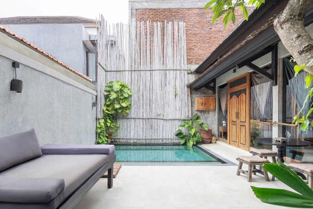 Hotel Black House Villa By Betterplace