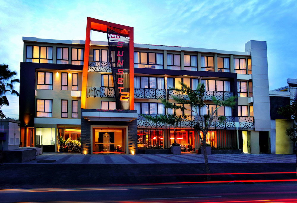 Hotel 100 Sunset Hotel