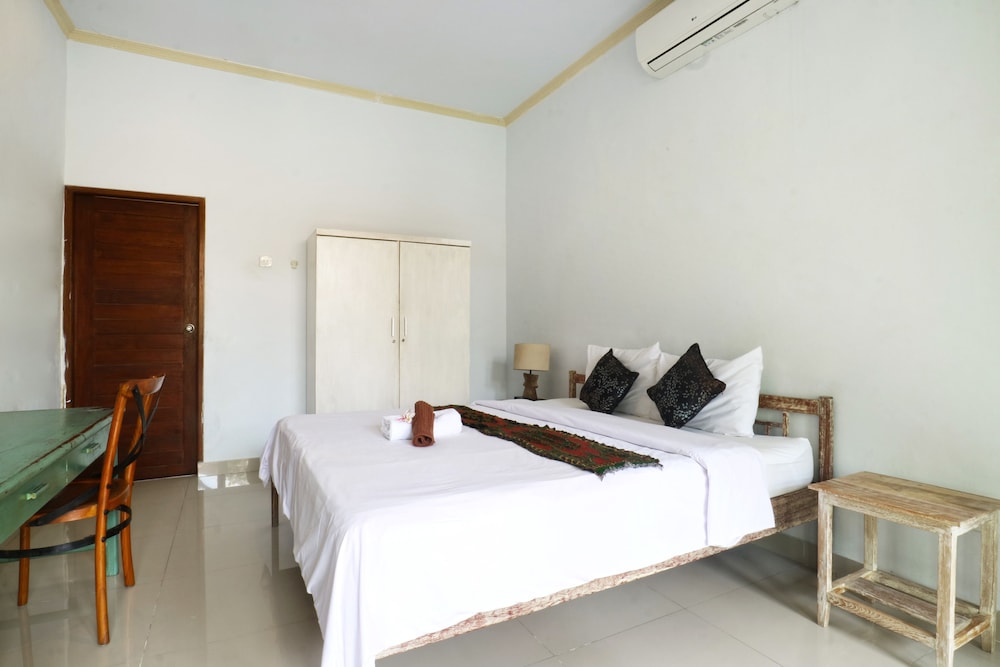 Hotel The Wina Echo Beach Guesthouse