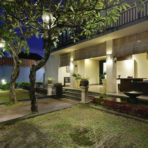 Hotel The Khayangan Dreams Villa Umalas cazare Kerobokan Kelod