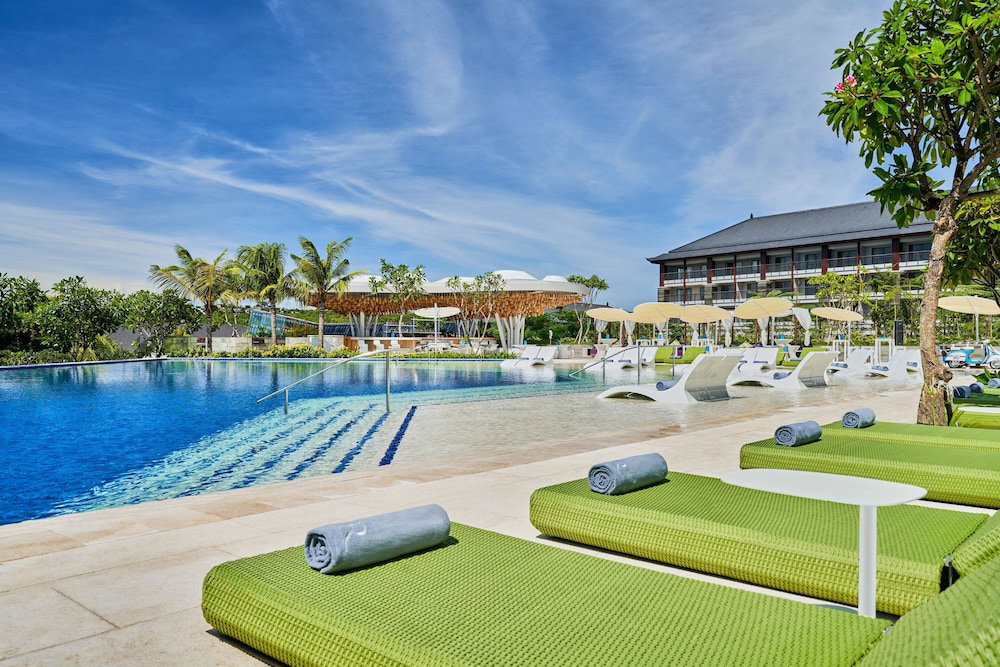 Hotel Renaissance Bali Nusa Dua Resort