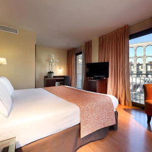Hotel Eurostars Plaza Acueducto cazare Segovia