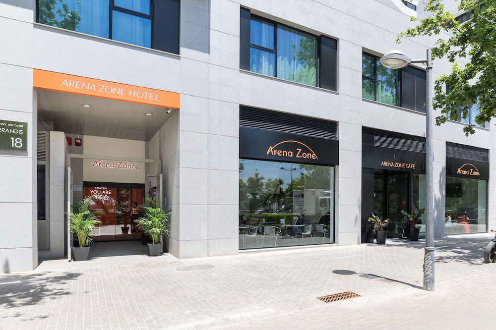 Hotel Arena Zone Hotel & Cafe