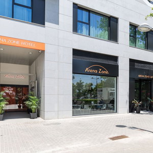 Sejur Arena Zone Hotel & Cafe vacanta Valencia